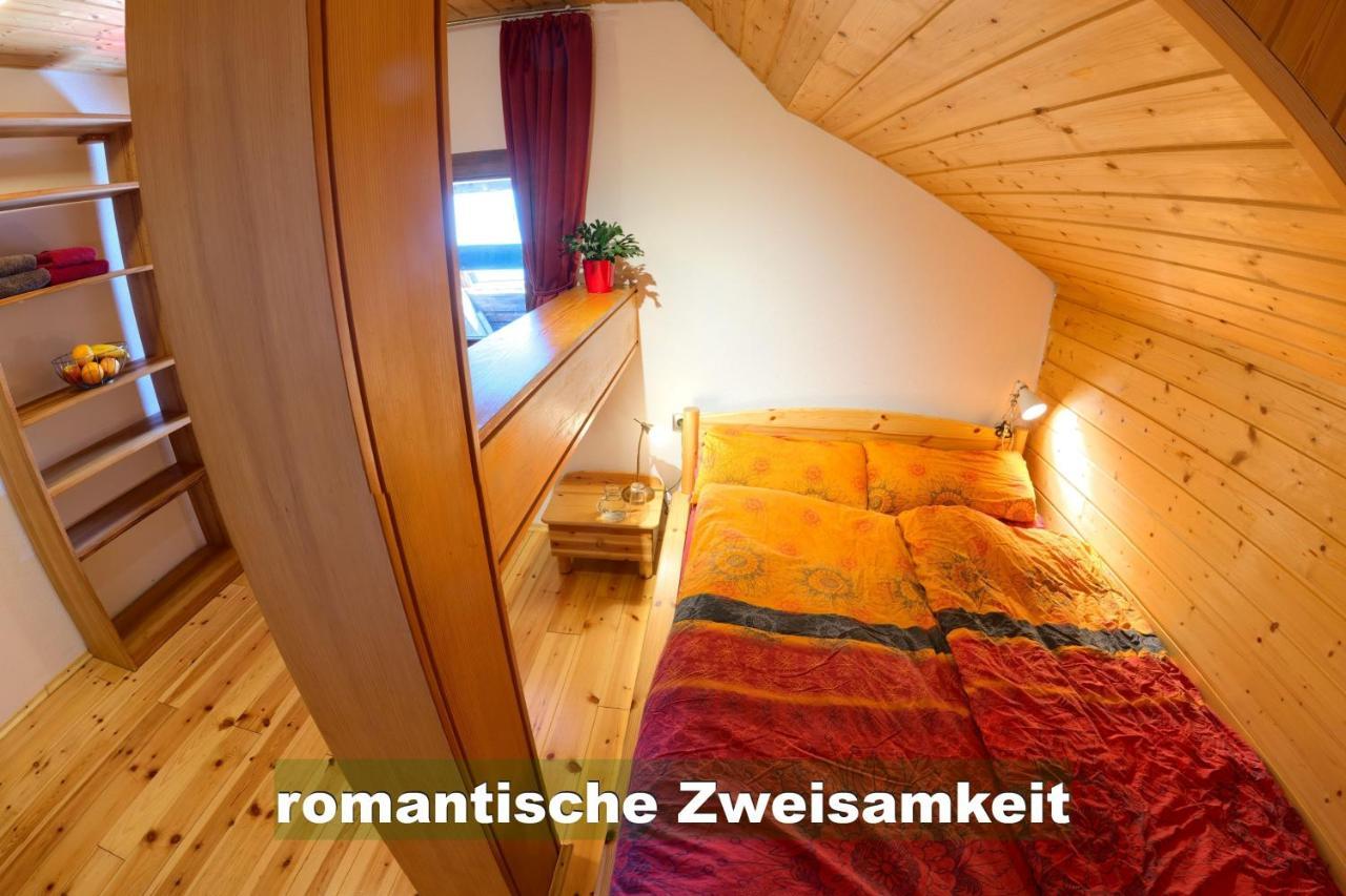 Wohlfuehl-Ferienwohnung 80 Qm, 8 Personen, Aussicht & Heimkino Todtnau Esterno foto